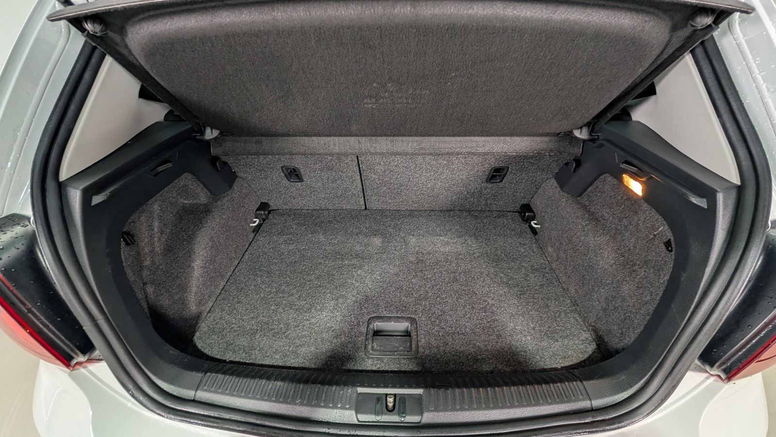 Fahrzeugabbildung Volkswagen Polo V 1.0 TSI * SHZ * LED * PDC Allstar