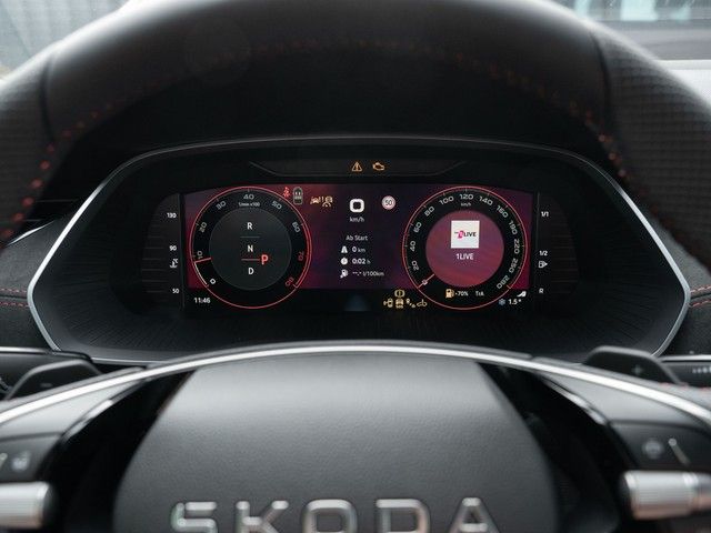 Octavia Combi 2.0 TSI RS DSG AHK+MATRIX+PANO+RFK