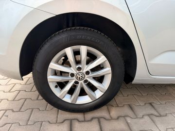 Volkswagen Touran - 10