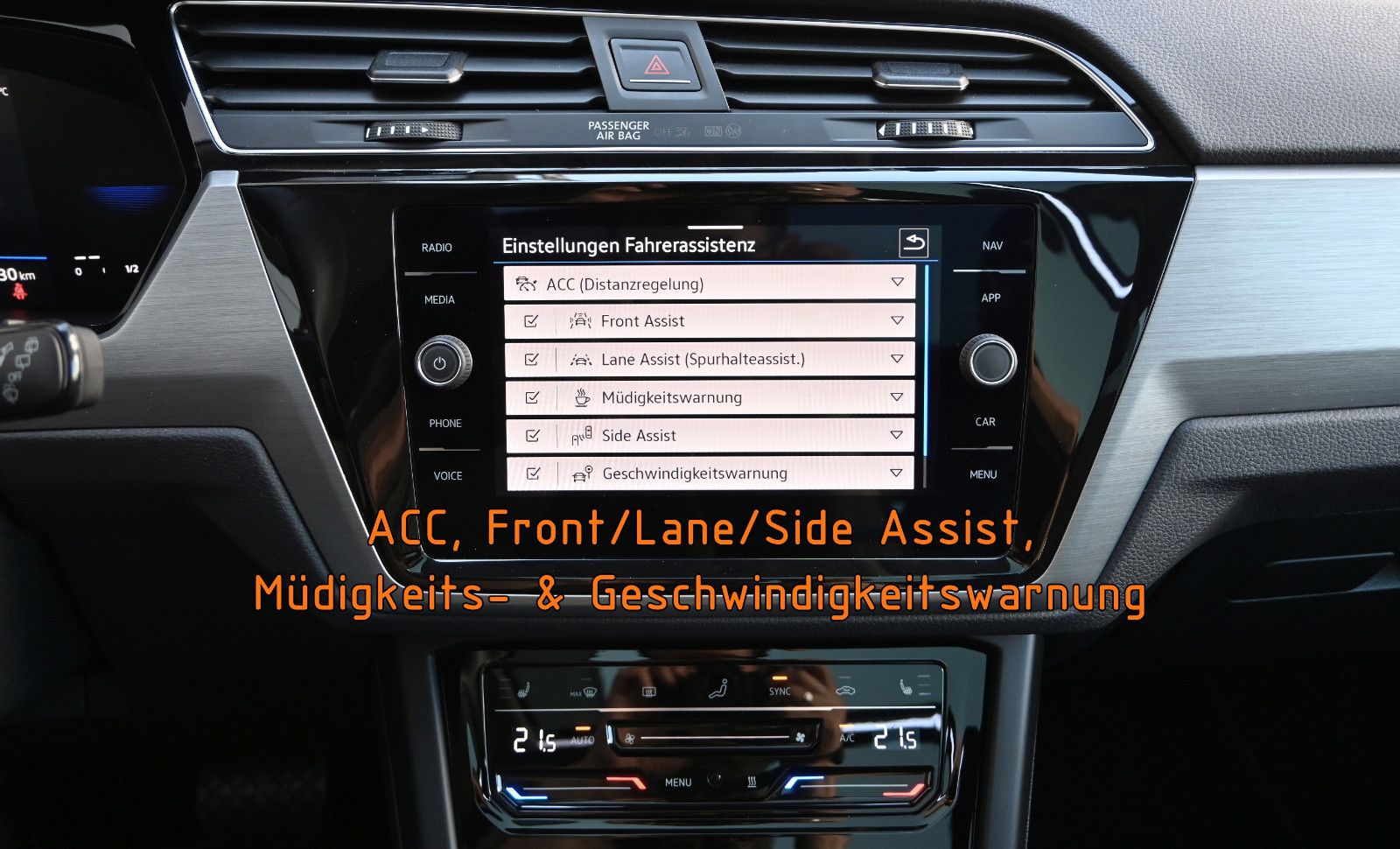 Fahrzeugabbildung Volkswagen Touran 1.5 TSI DSG °ACC°AHK°PANO°STHZ°DYNAUDIO°
