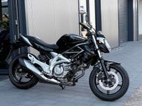 Suzuki SFV 650 Gladius *tiefer gelegt*Top Zustand*
