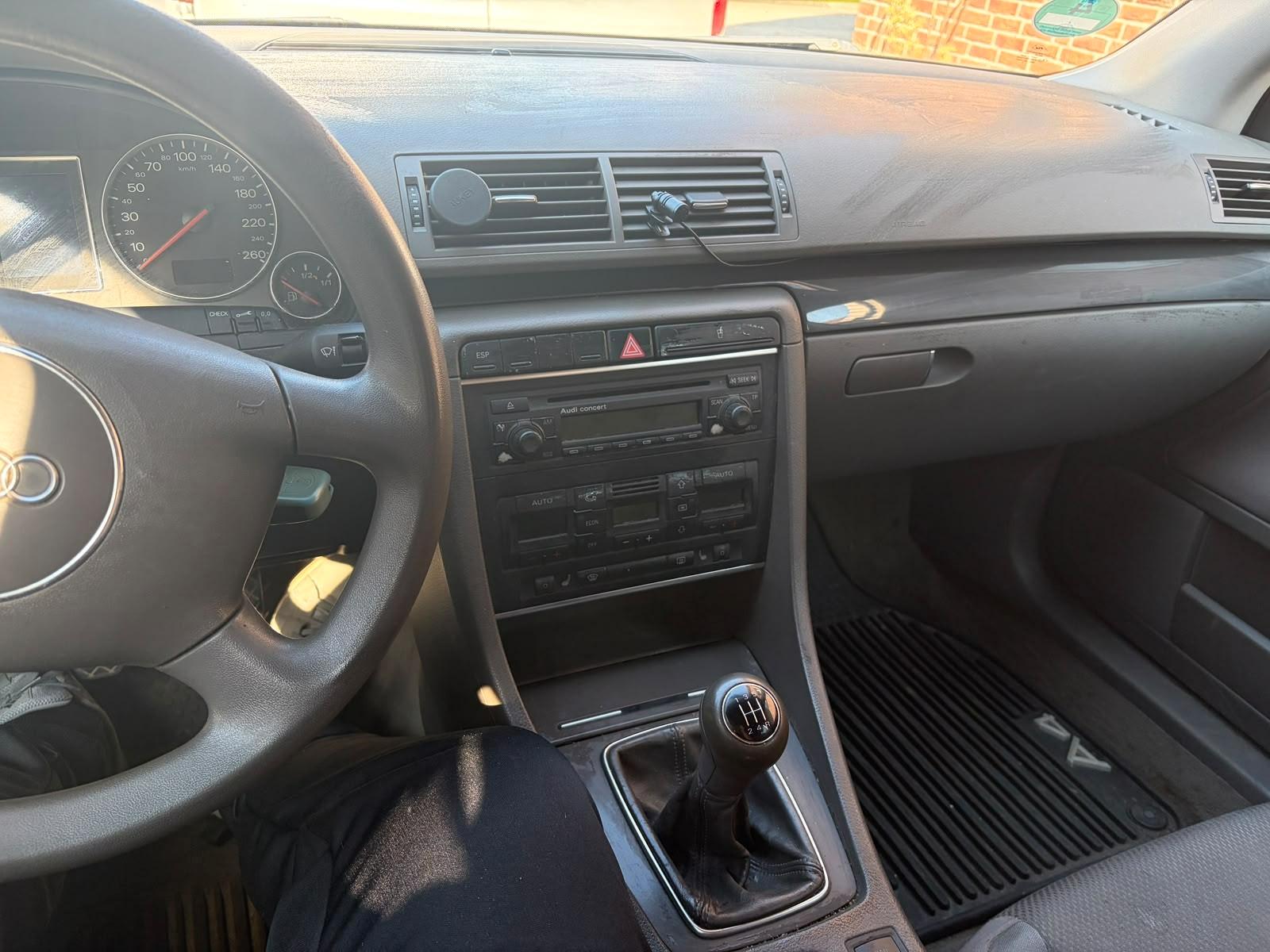 Audi A4 2004 — engine 1.781 cm³, 163 HP (120kW)