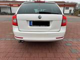 Skoda Octavia 1.8 TSI Ambiente Combi Ambiente - Skoda Octavia aus 2010: Kombi
