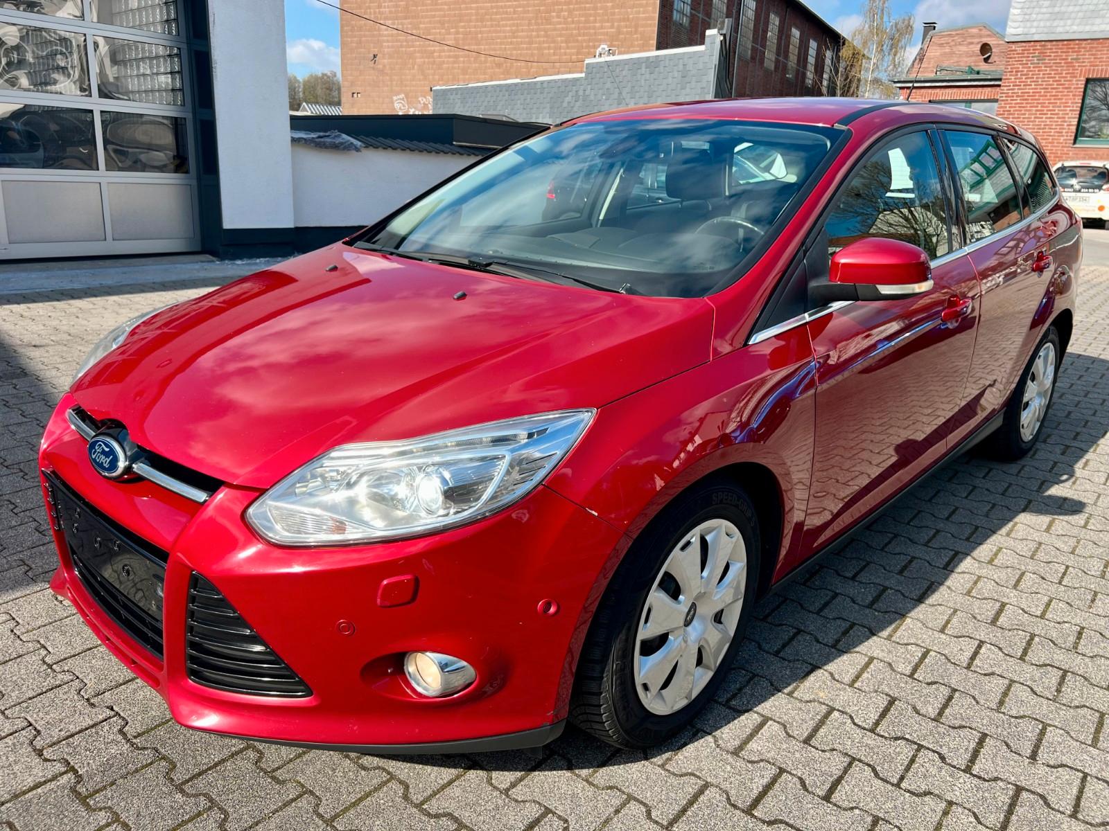 Ford Focus 2,0D 103 kW Titanium Xenon PDC Key-G 2Hand