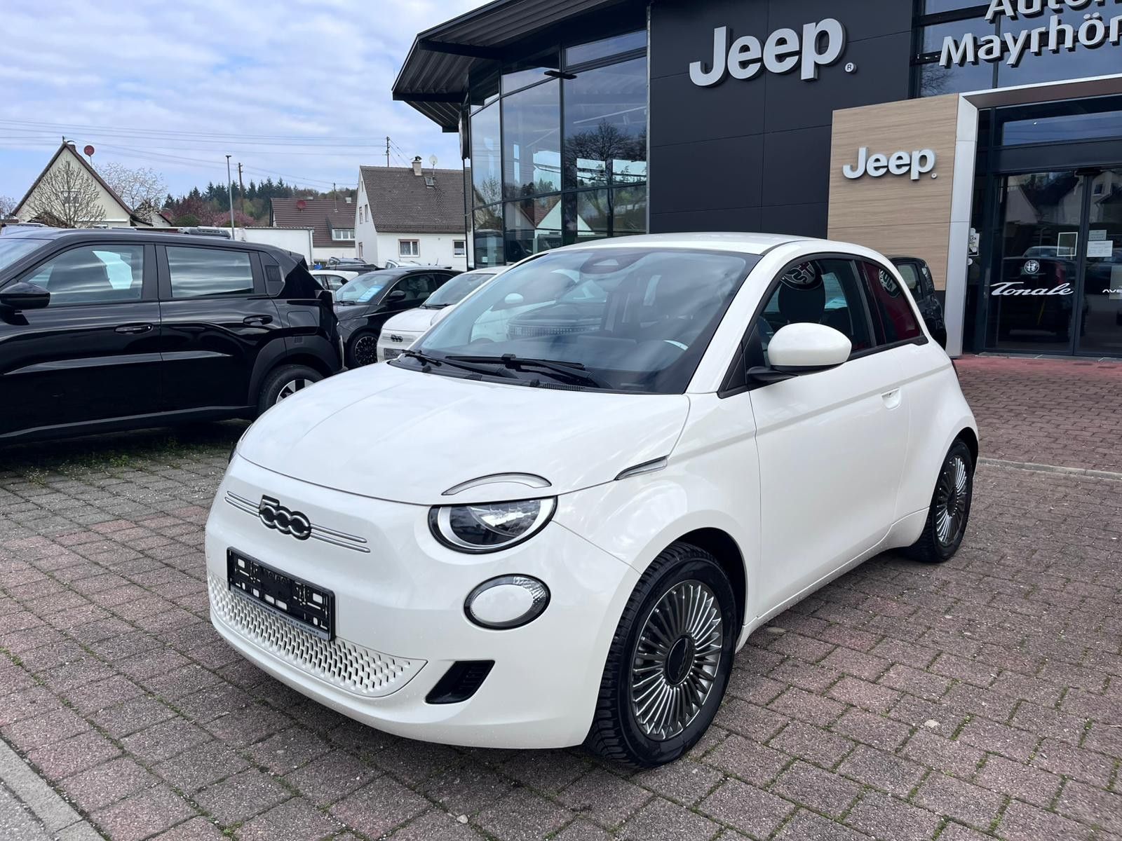 Fahrzeugabbildung Fiat 500e