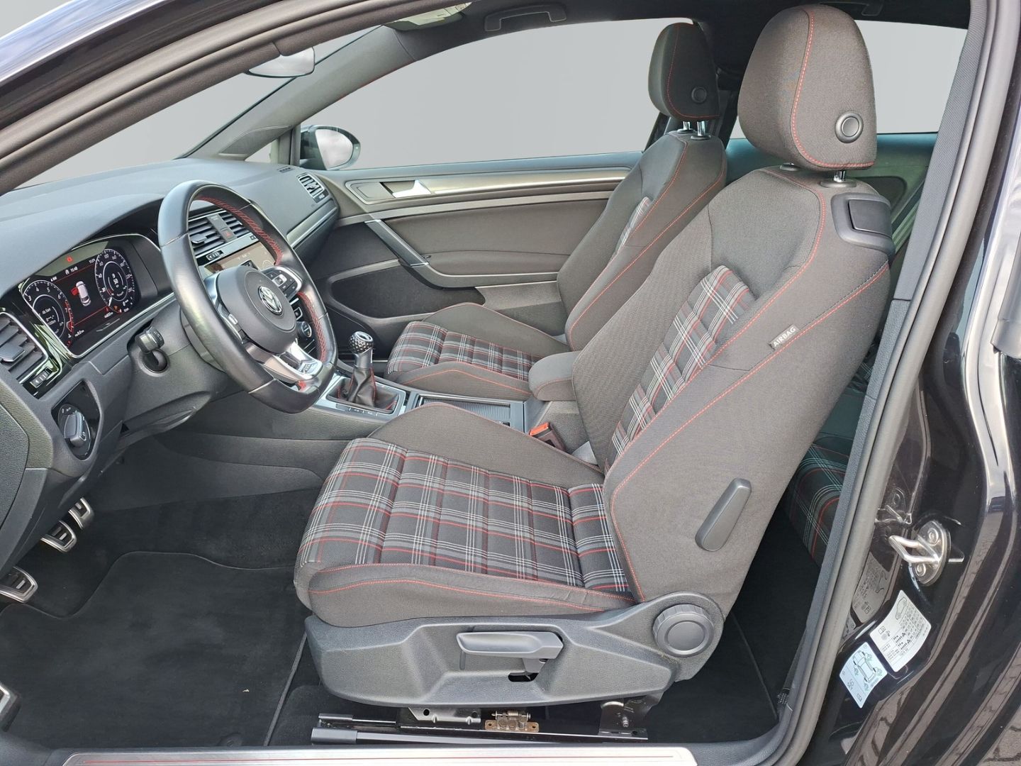 Golf VII 2.0 TSI GTI Performance *KAMERA*PANO*LE
