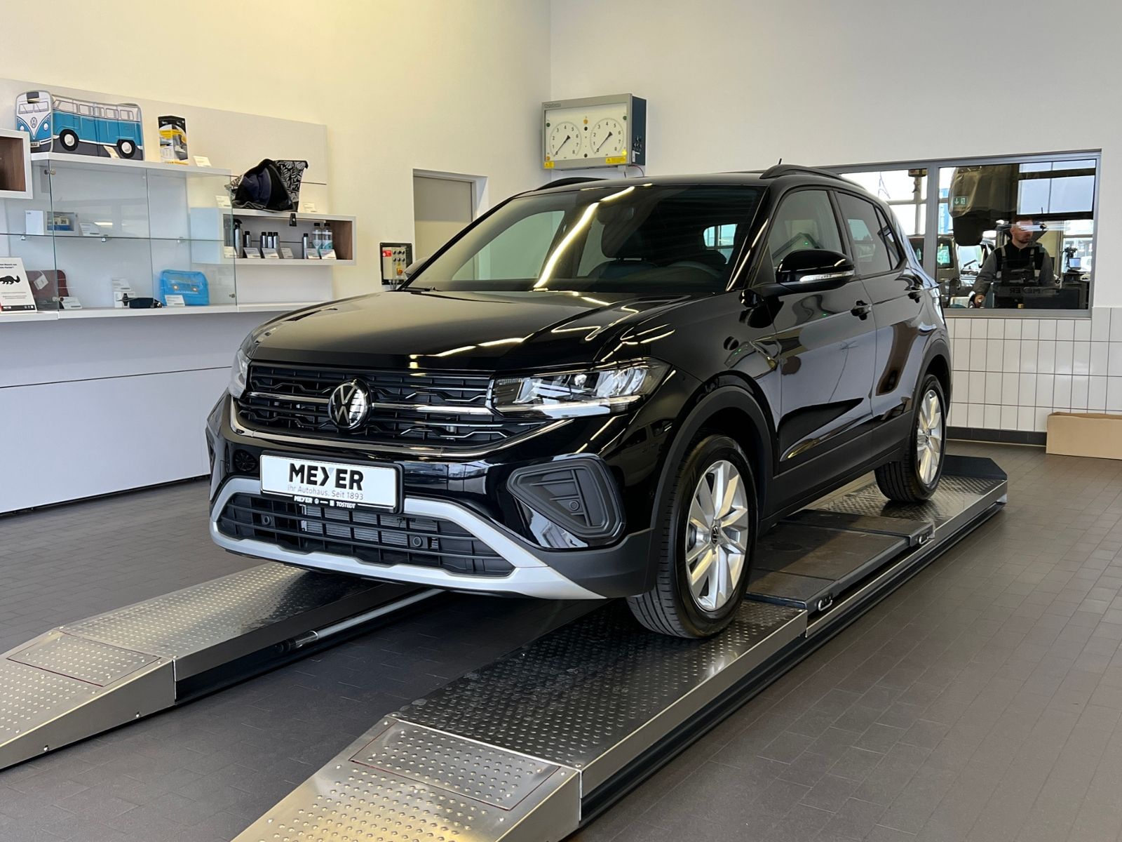 Fahrzeugabbildung Volkswagen T-Cross GOAL 1.0 TSI DSG *AHK,LED,Plus-Paket,17'