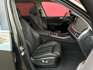 BMW X7 - 12