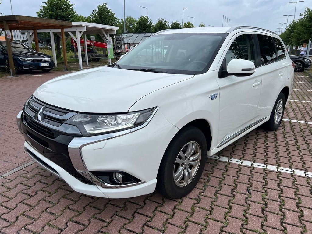 Mitsubishi Plug-in Hybrid Outlander