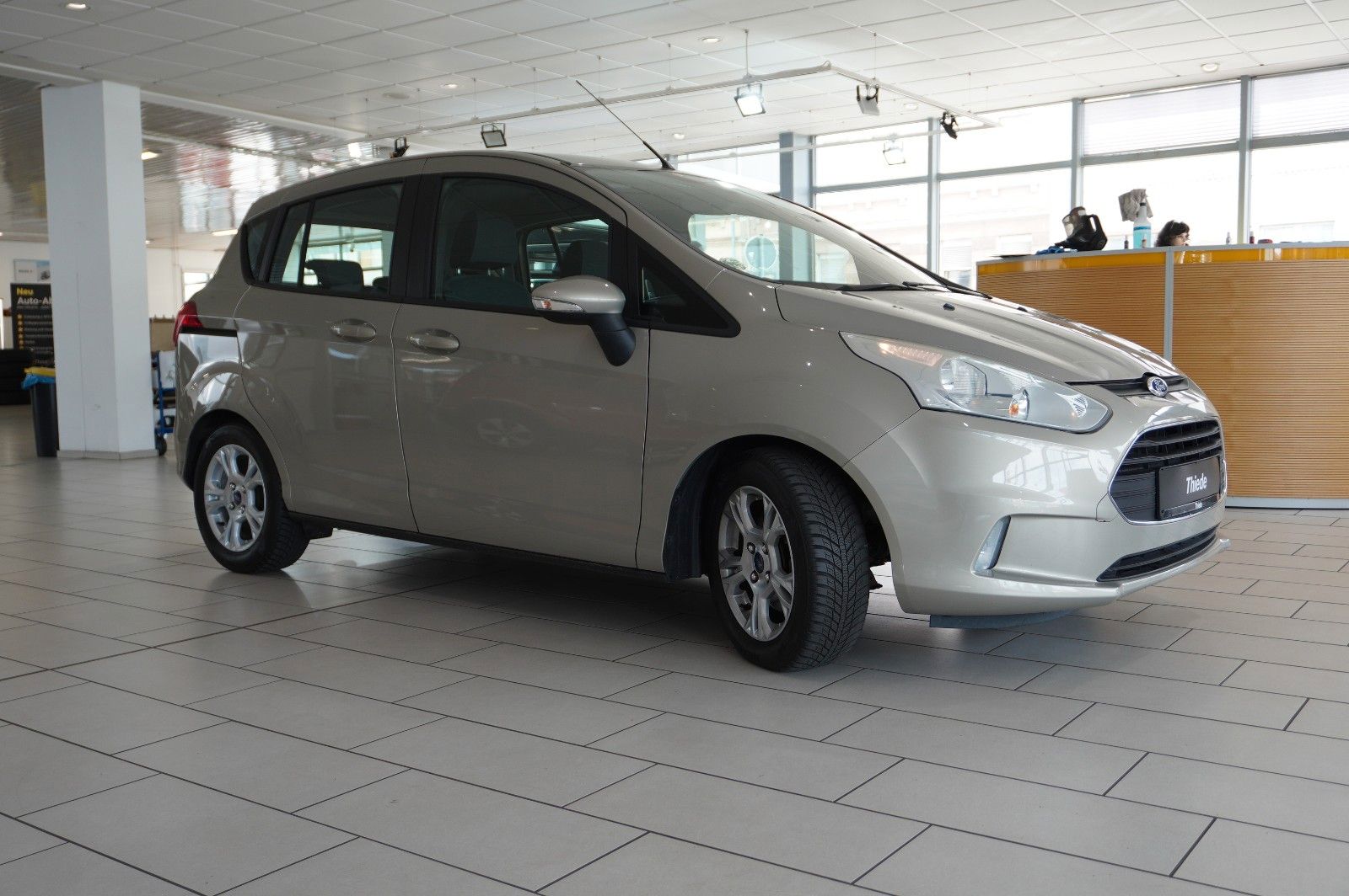 Fahrzeugabbildung Ford B-Max 1.0 TREND KLIMA/PDC/NEBEL/USB/AHK