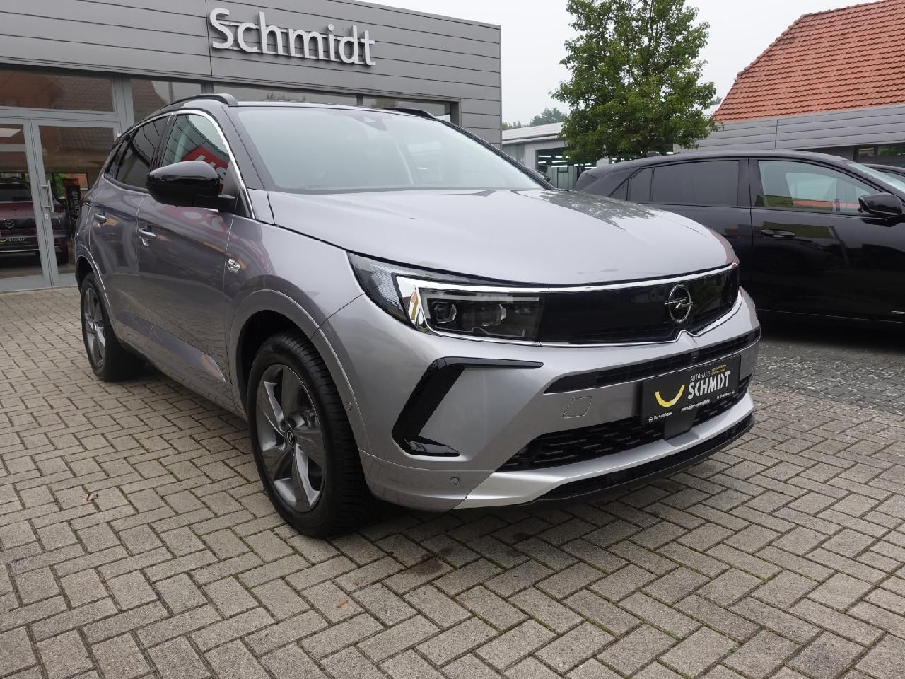 Fahrzeugabbildung Opel Grandland 1,2 Elegance Automatik