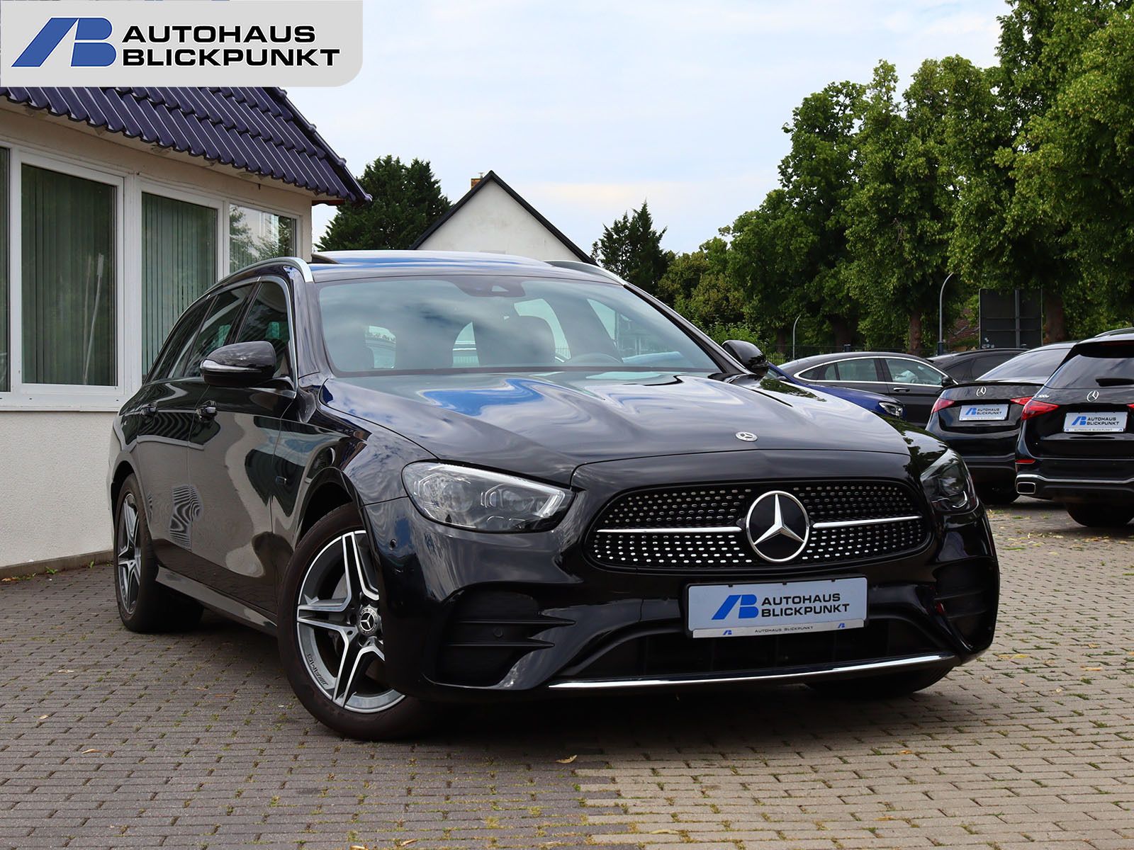 Mercedes-Benz E 300 e T AMG KAM360+MEMORY+TOTWINKEL+MULTIBEAM imagem 3