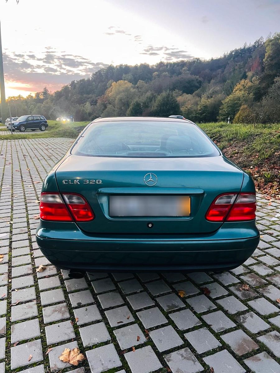 Mercedes-Benz CLK 320
