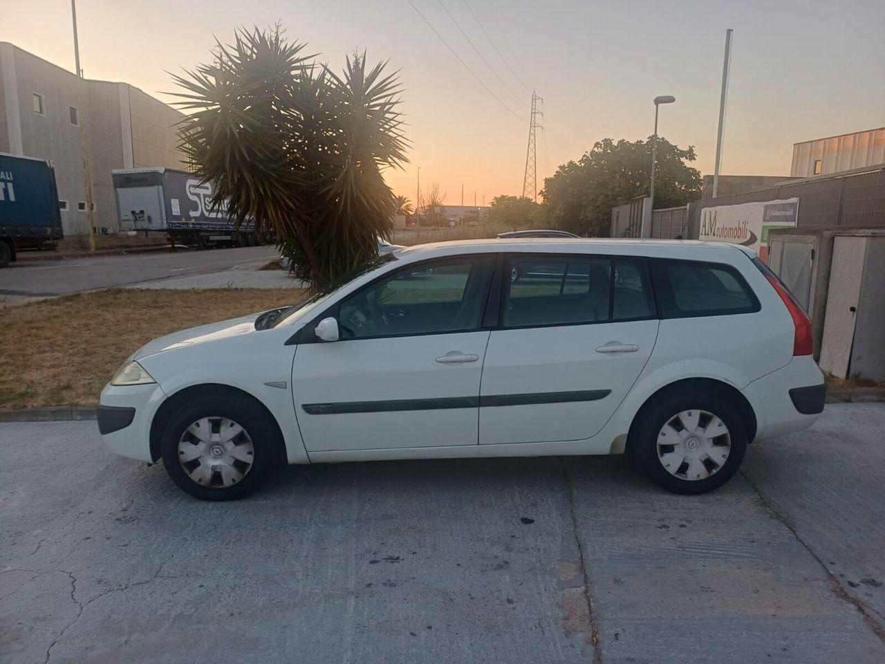 Renault Megane 2006 — photo 8