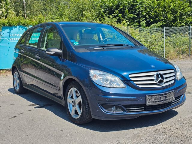 Mercedes-Benz B 180 CDI AUTOMATIK+LEDER+NAVI+PDC+LM