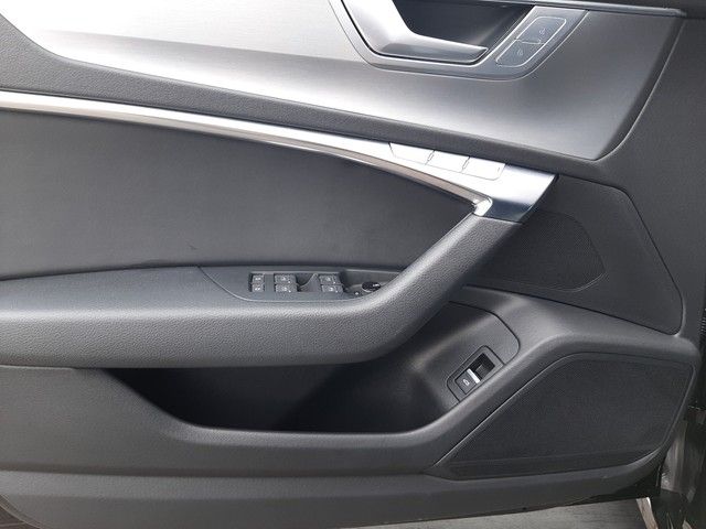 Fahrzeugabbildung Audi S6 Avant 3.0TDI quattro Navi StdHz Kamera 20"