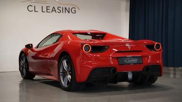 صورة 2 لـ 2016 Ferrari 488 SPIDER