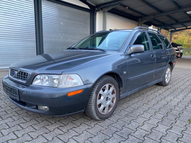 Volvo V40 1.8 , Tüv 06/25, 8-fach bereift