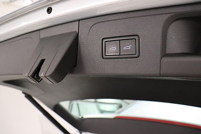 Passat Variant GTE 1.4 TSI DSG Leder AHK IQ.DRIV