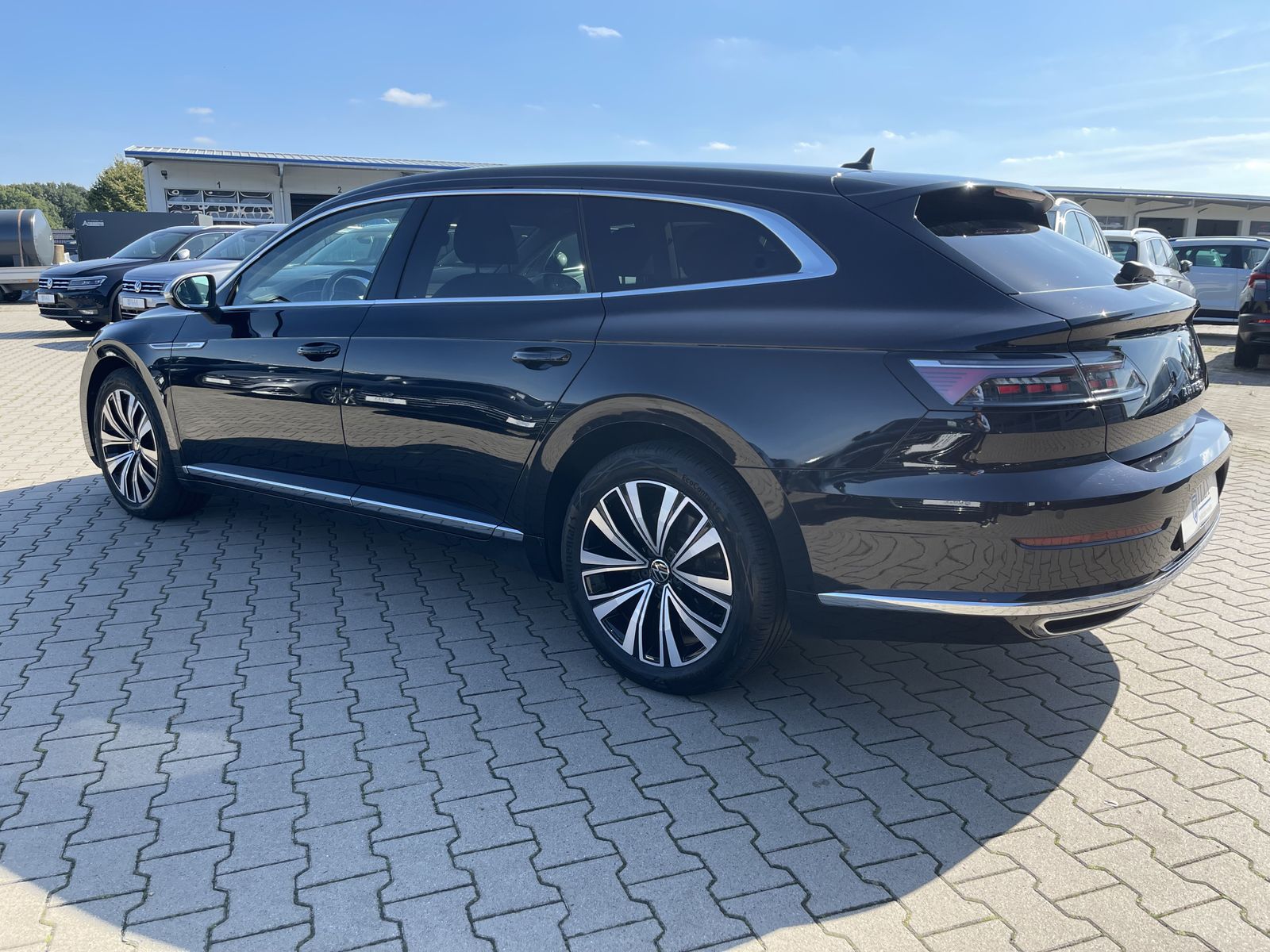 Fahrzeugabbildung Volkswagen Arteon Shooting Brake 2.0 TDI*AHK*Harman Kardon*