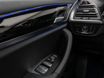 Fahrzeugabbildung BMW X3 xD20d Panoram Kamera DAB HiFi Komfort ACC 19"