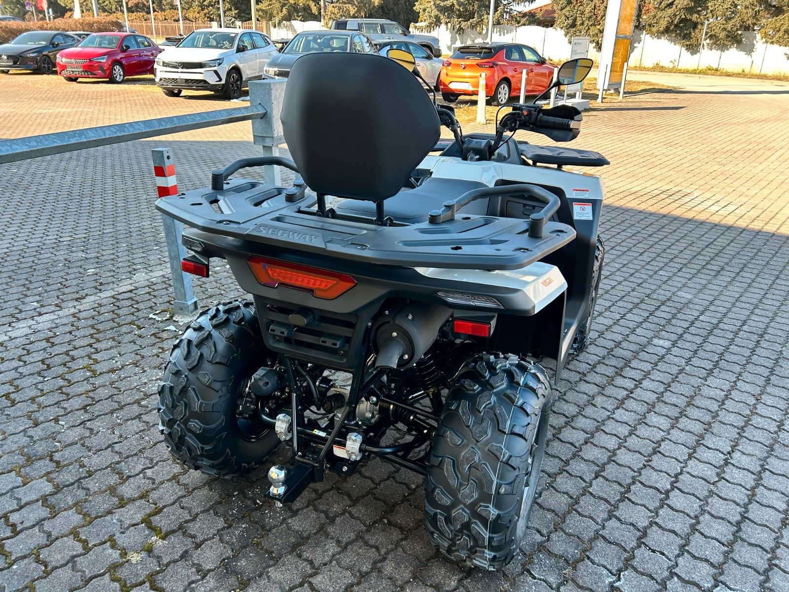 Fahrzeugabbildung Segway SNARLER AT5 L DLX 2025 weiß-rot