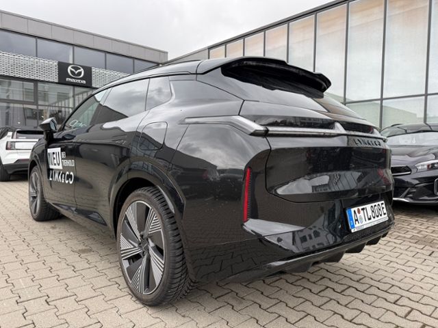 Lynk & Co 08