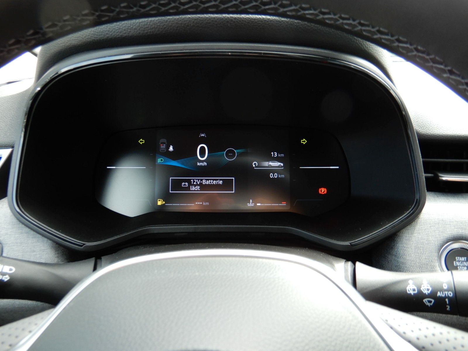 Fahrzeugabbildung Mitsubishi Colt MY25 1.0  Turbo Benziner Plus LED Sitzhzg