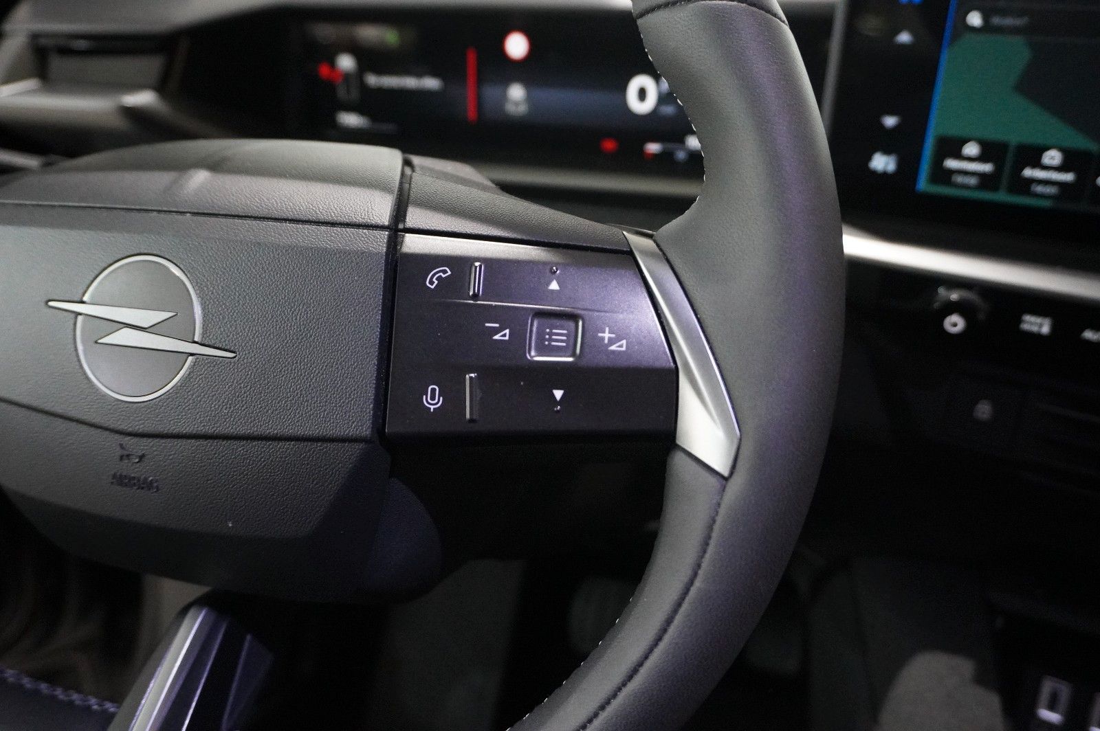 Fahrzeugabbildung Opel Grandland 1.2 48V HYBRID NAVI/LED/KAMERA/DAB+