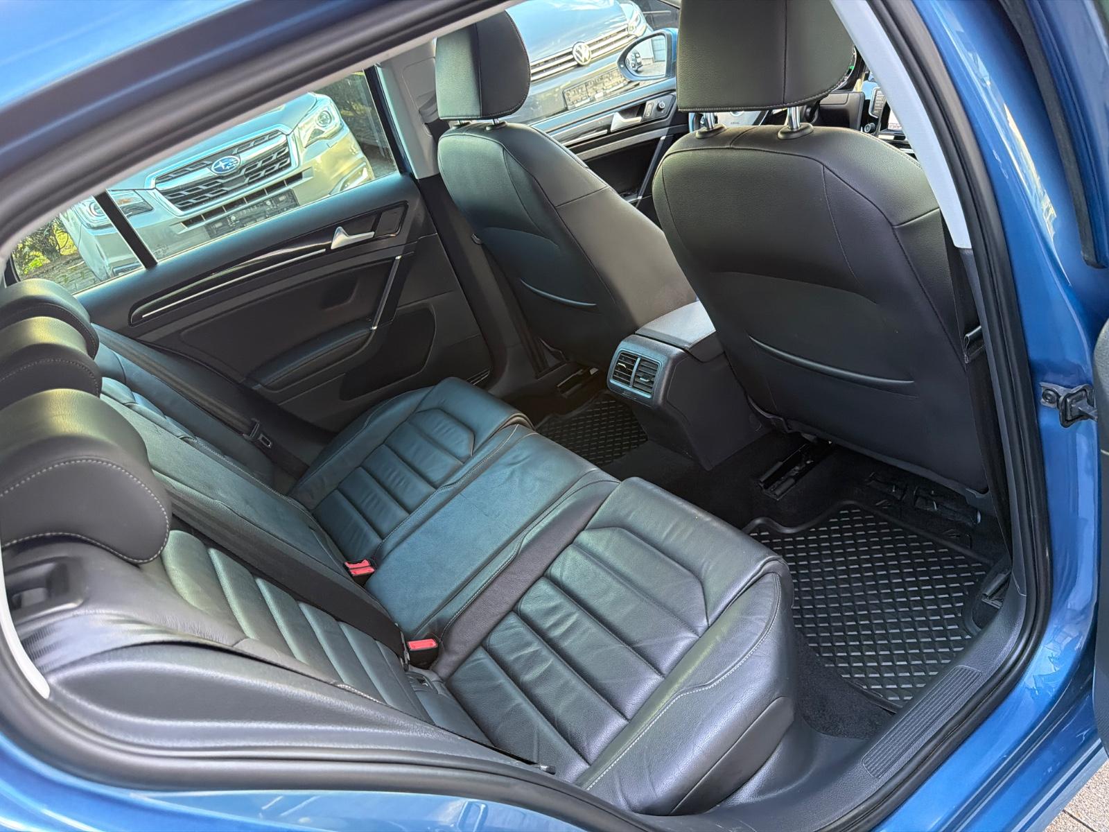 Volkswagen Golf VII 1.4 TSI Lim. Highline DSG*Pano*Standhz