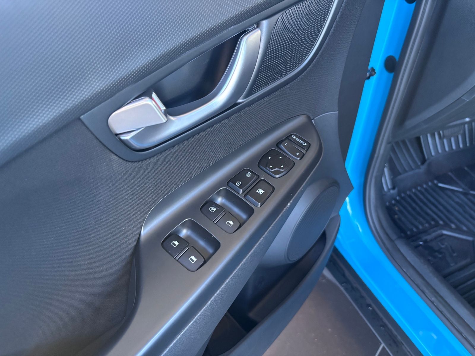 Fahrzeugabbildung Hyundai KONA Prime Hybrid 2WD KLIMA LED NAVI ALU
