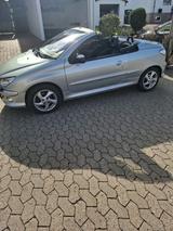 Peugeot 206 CC Platinum 135 Platinium - Peugeot 206 Platinium mit Benzin-Antrieb