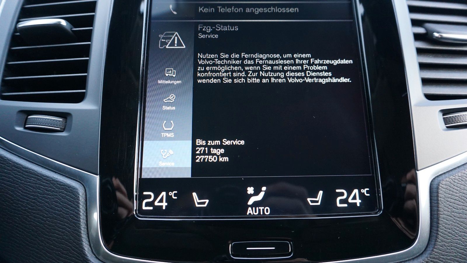 Fahrzeugabbildung Volvo XC90 Momentum AWD, Kamera, Navi, LED