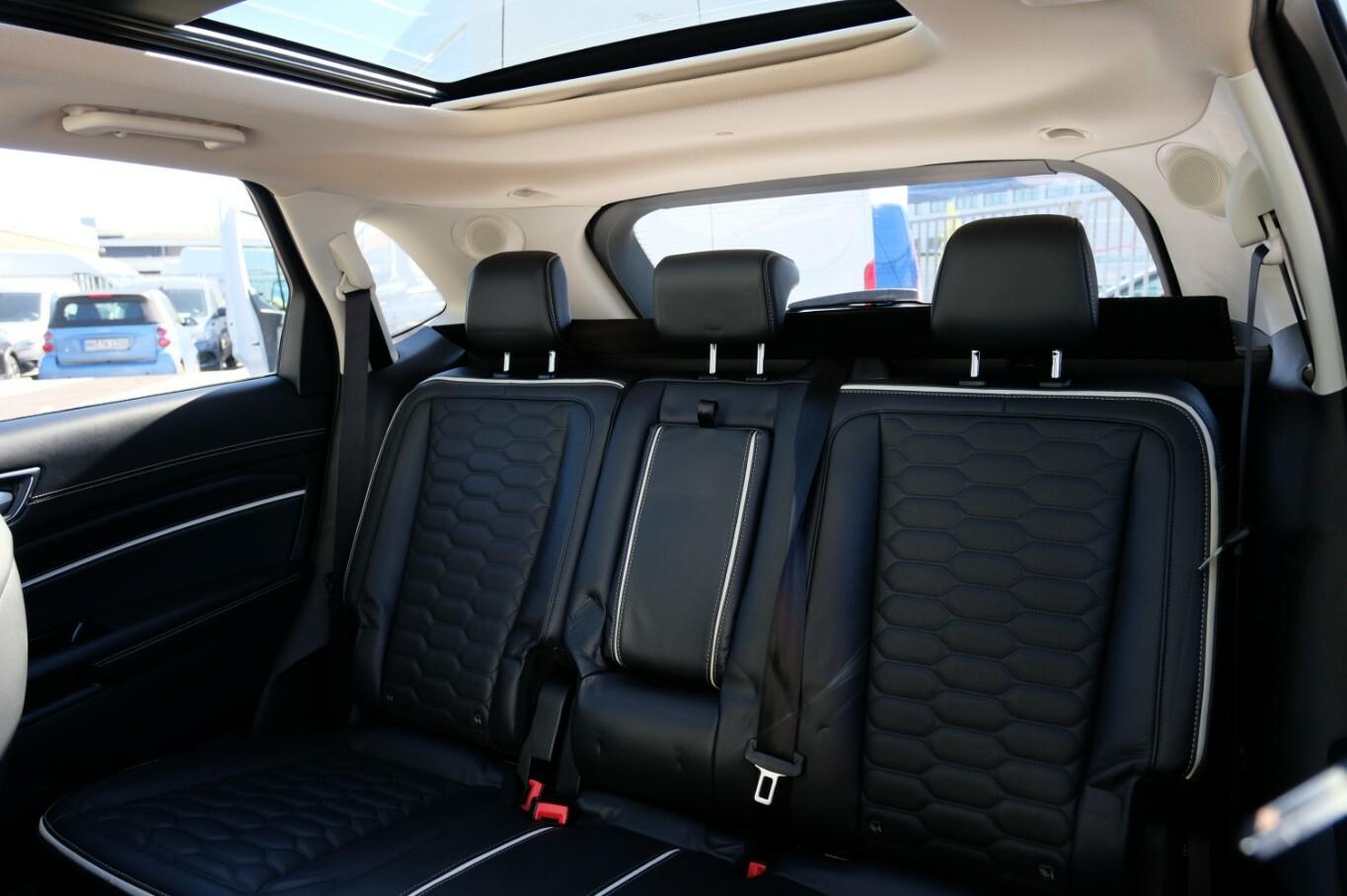Ford Edge Vignale 4x4 Pano Standheizung