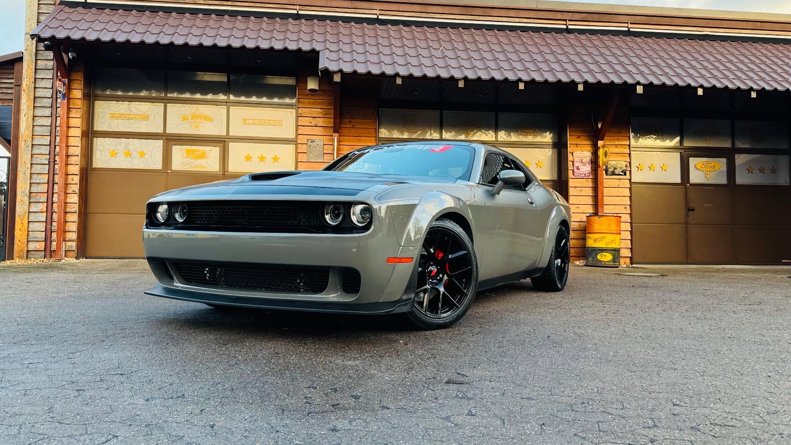 Dodge 5,7 V8*SRT WIDEBODY*LED*LEDER*PDC* GARANTIE*TOP