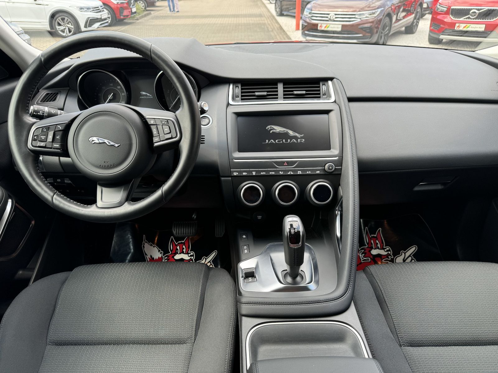 Fahrzeugabbildung Jaguar E-Pace P250 AWD /LED//DAB/Sound/Spur/Kamera/Ahk