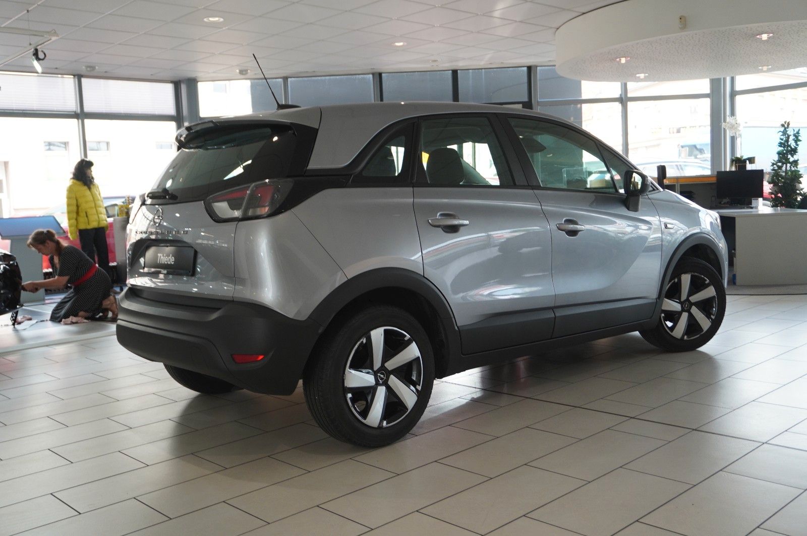 Fahrzeugabbildung Opel Crossland (X) 1.2 EDITION NAVI/LED/TEMP./DAB+