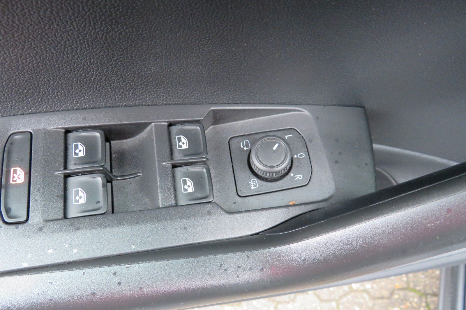 Fahrzeugabbildung Volkswagen T-CROSSLife LED SPORTP. SITZH. NAVI APP "AKTIONS