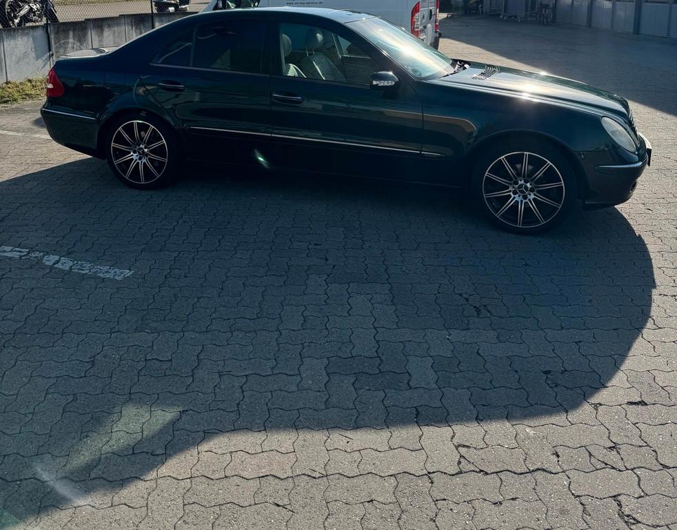 Mercedes-Benz E 200