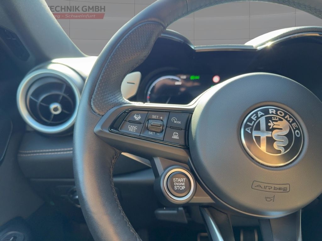 Fahrzeugabbildung Alfa Romeo Tonale Veloce, NAVI,  Leder,  Rückfahrkamera