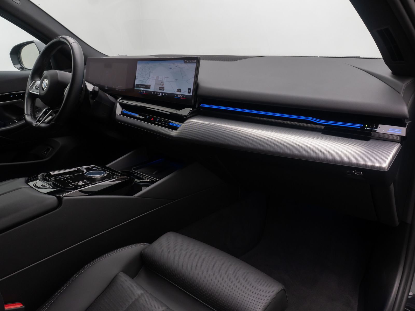 Fahrzeugabbildung BMW 520d M Sport 360&deg;H/K Alarm DAB HUD Bel&uuml;ftung 19"