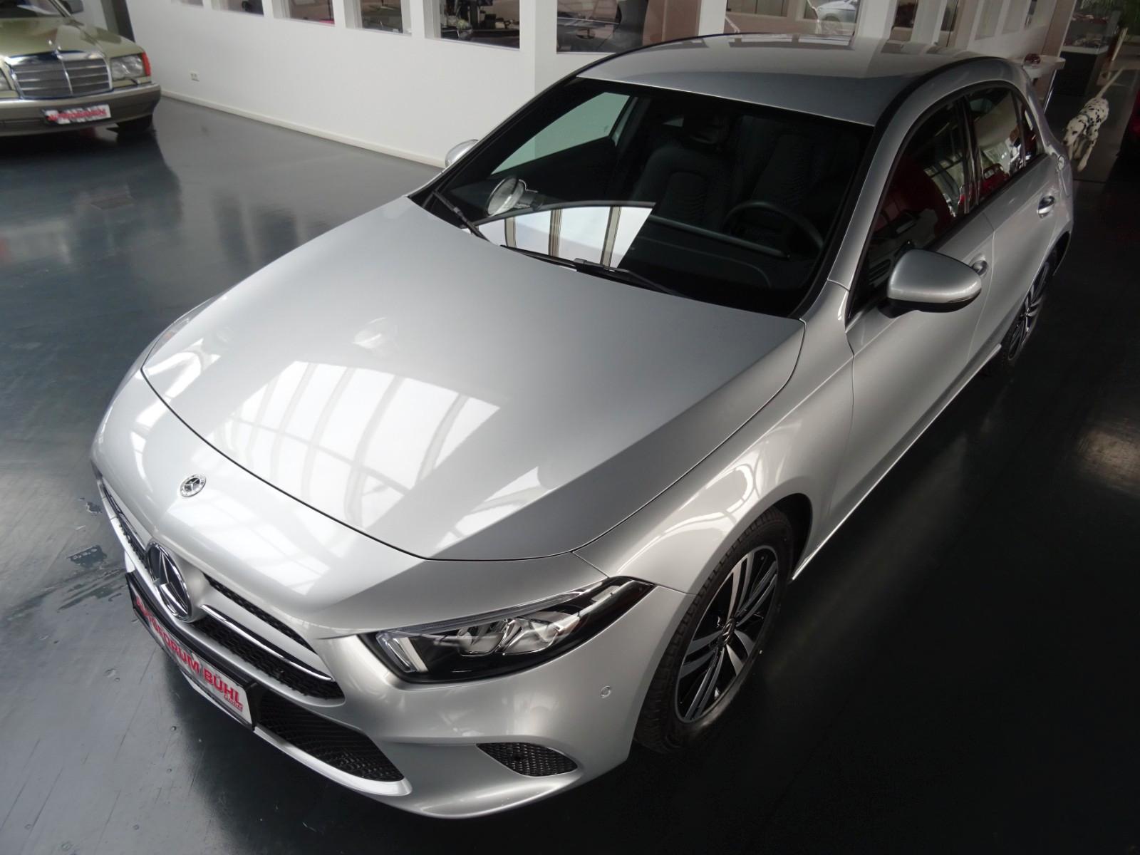 Mercedes-Benz A 180 d Style/ Autom/ Navi/ LED/ PDC+Kamera/ AHK