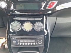 Fahrzeugabbildung Citroën DS3 SoChic VTI 120 Klimaautom. Hi-Fi, Bi-Color