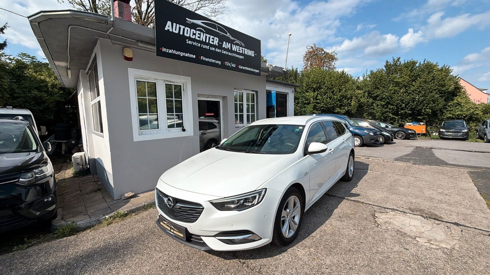 Opel Insignia - 1