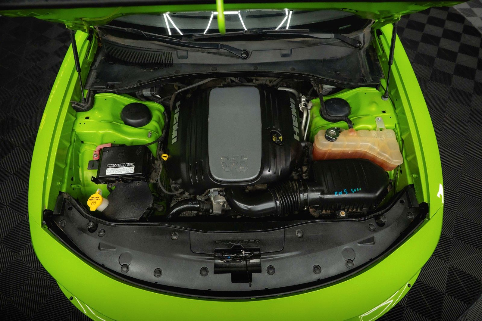 Fahrzeugabbildung Dodge Charger 5.7 V8 HEMI R/T DAYTONA Performance