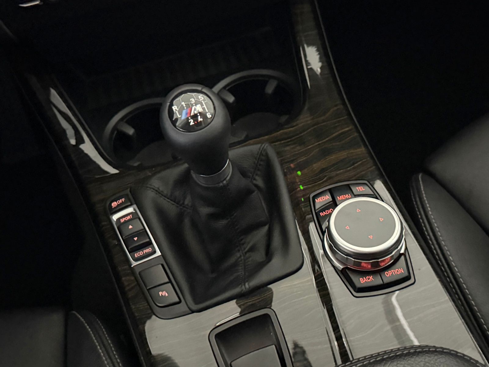 Fahrzeugabbildung BMW X3 sDrive 18 d/XENON/HuD/PANO/AHK/NAVI PROF.