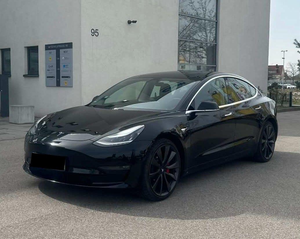 Tesla Model 3 Performance  Top Zustand Schwarz Schw