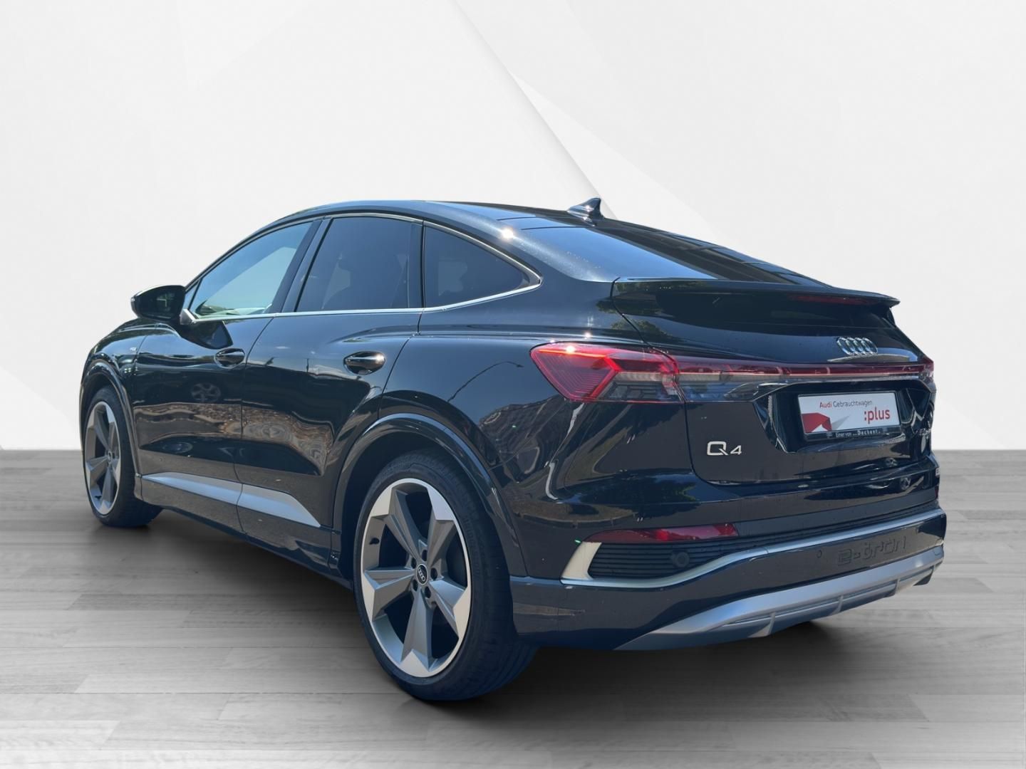 Fahrzeugabbildung Audi Q4 Sportback e-tron 50 quattro, S Line, Pano, As