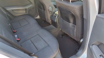Mercedes E 200 - 8