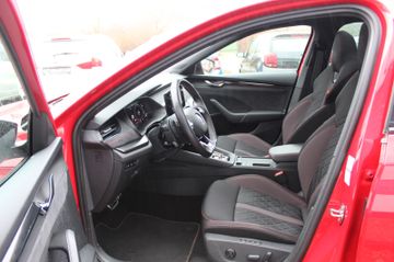 Fahrzeugabbildung SKODA Octavia Combi RS First Edition Pano ACC Memory